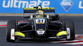Formel 3 mit witziger Aktion