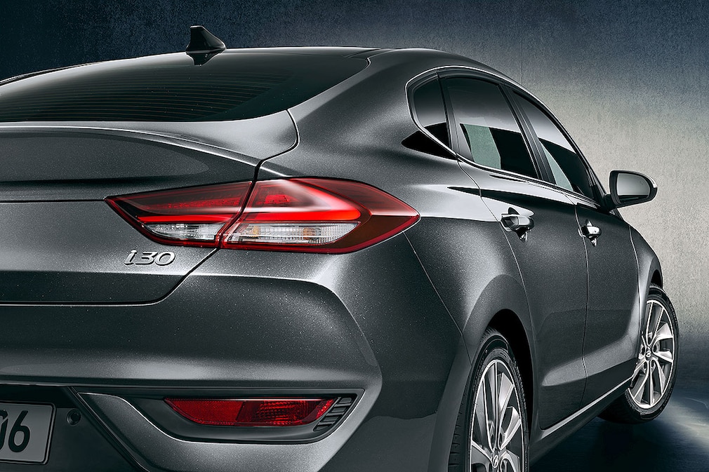 Hyundai i30 Fastback !! Sperrfrist 13. Juli 2017 14:00 Uhr !!