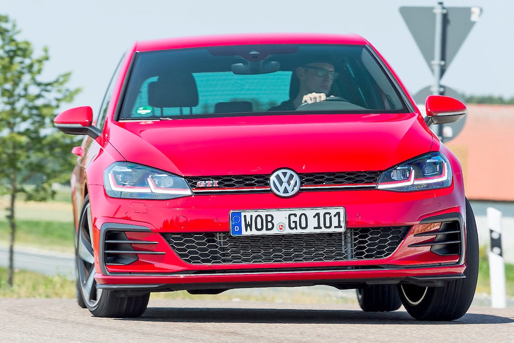 VW Golf GTI Performance