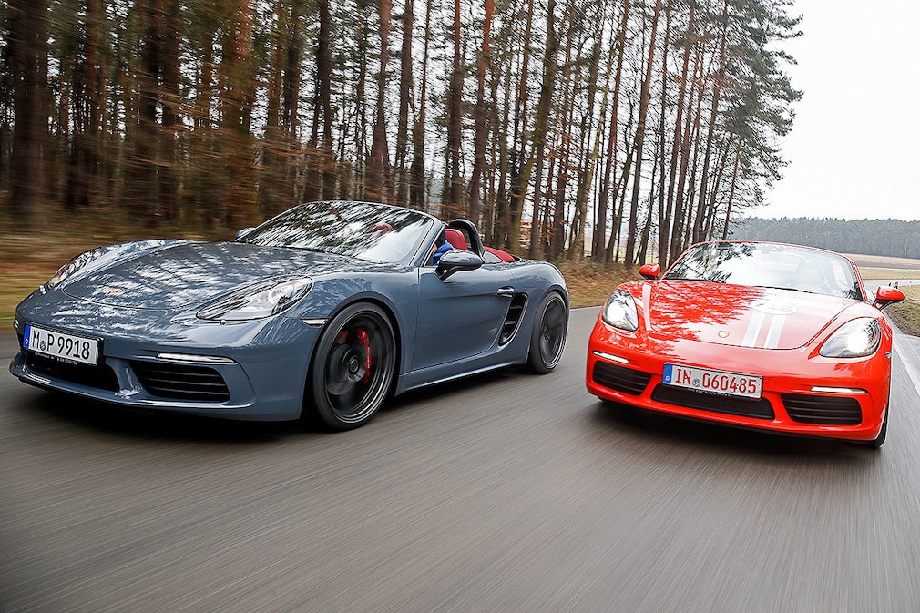 Zwei getunte Porsche 718 Boxster S