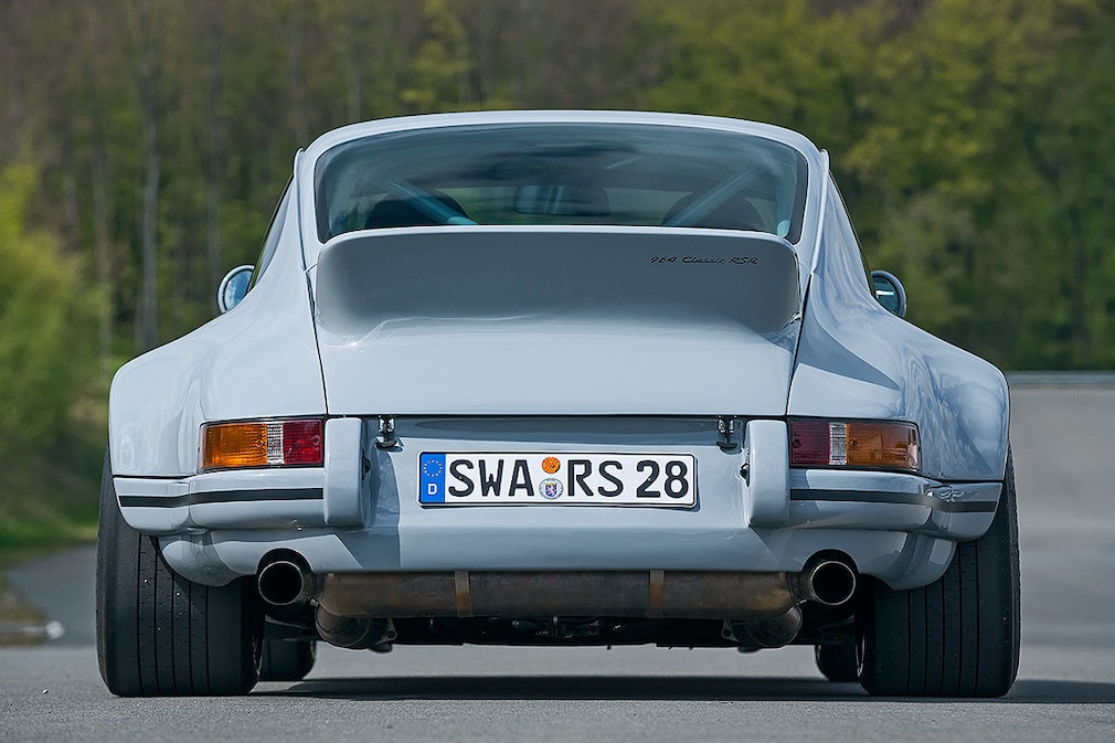 dp motorsport 911 Classic RSR