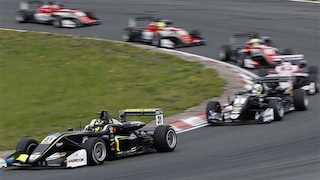 Formel 3: Günther gewinnt