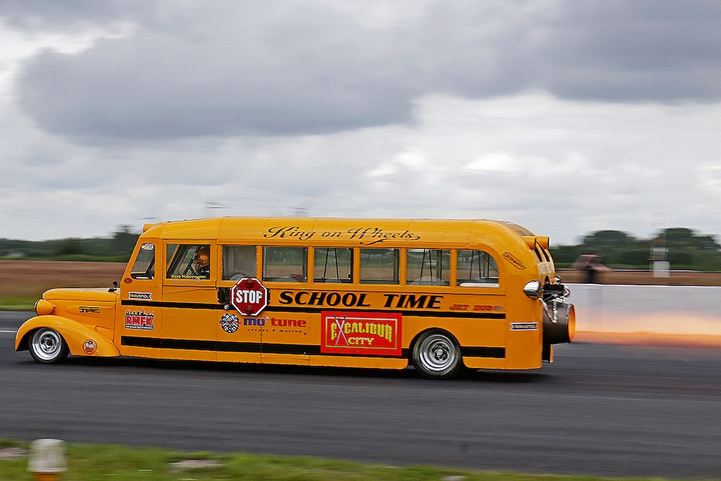 Jet- Dragster Schulbus