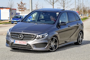 Mercedes B-Klasse 200 d AMG Line