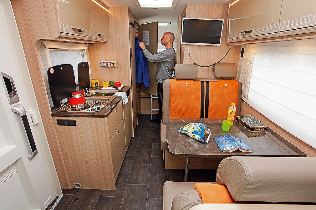 Vier Alkoven im Wohnmobil-Test