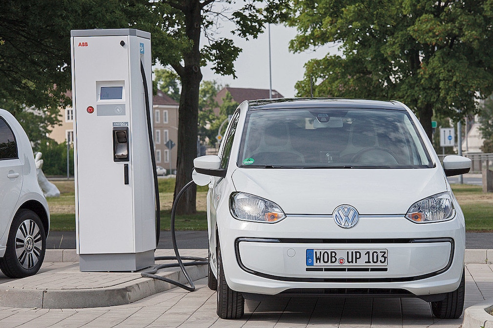 Die günstigsten E- und Hybridautos in Deutschland