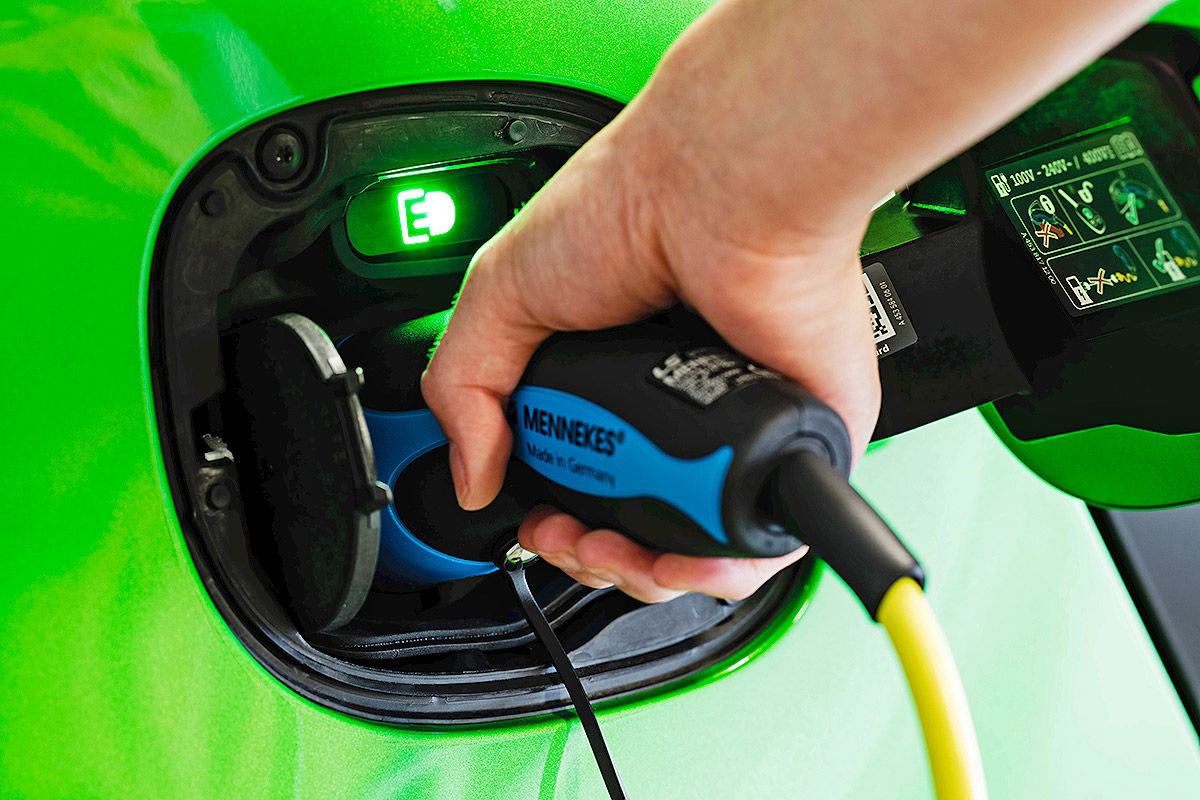 Die günstigsten E- und Hybridautos in Deutschland