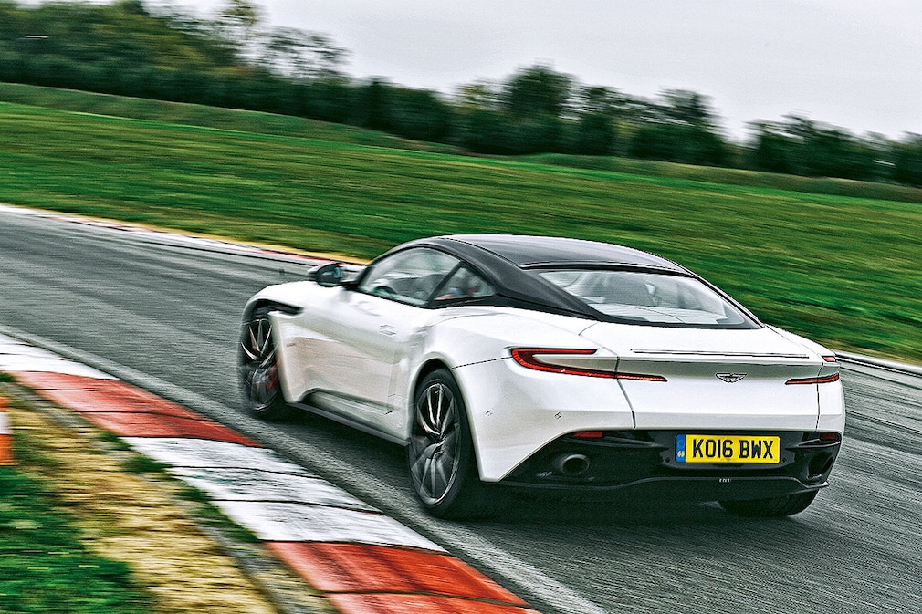 Aston Martin DB11