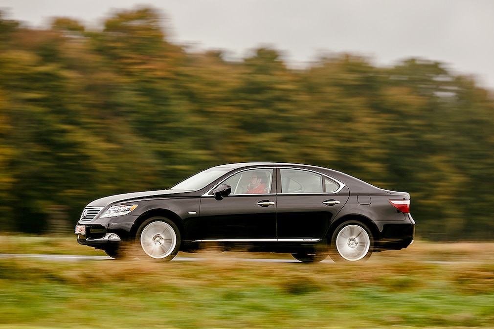 Lexus LS 600h