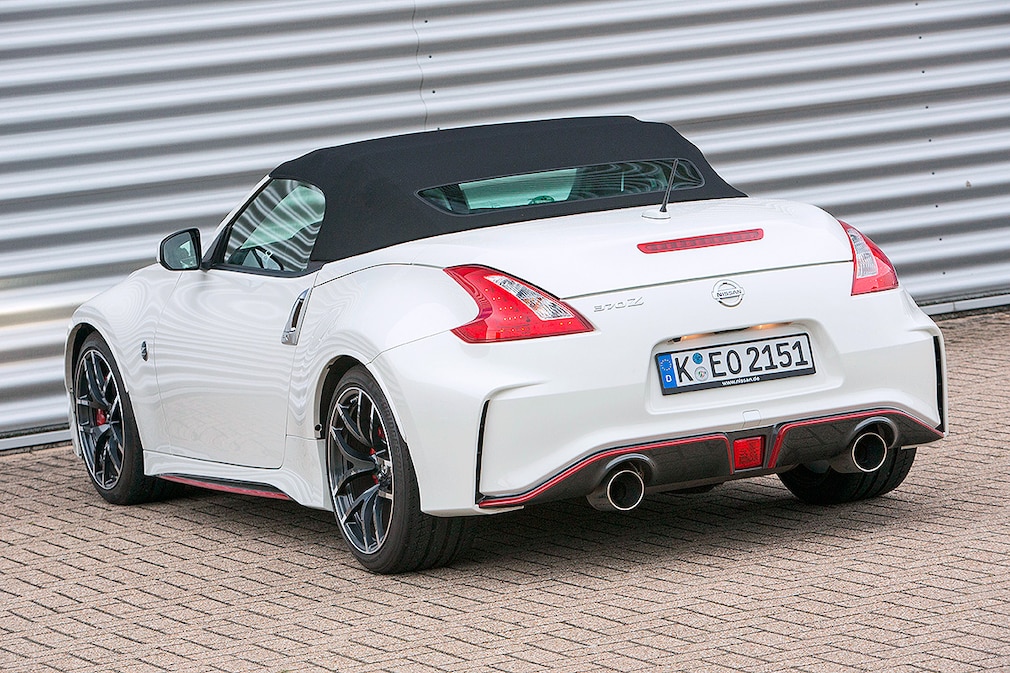 Nissan 370Z Roadster RS