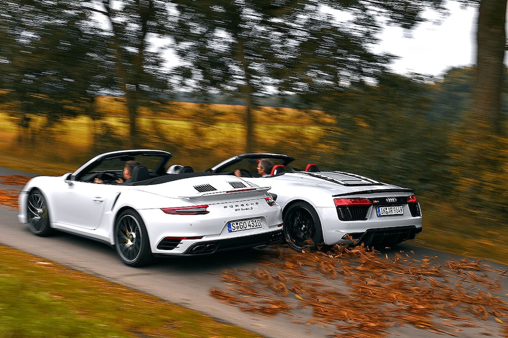 Porsche 911 Turbo S Cabriolet Audi R8 Spyder V10 plus