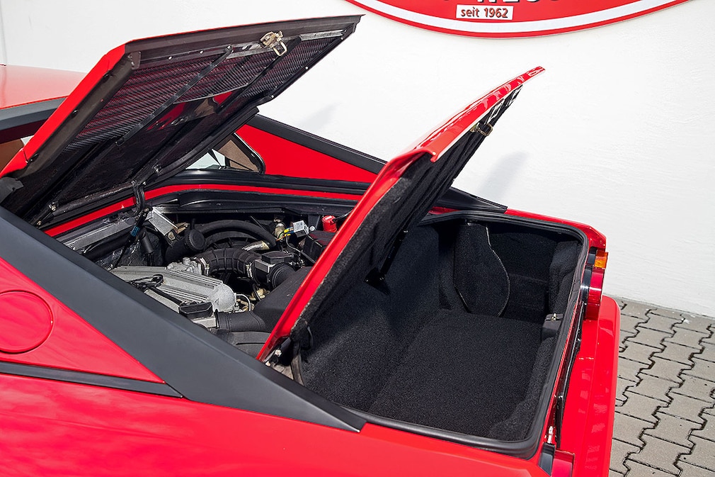 Ferrari Mondial