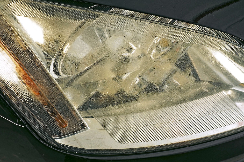 Scheinwerfer- Geschliffen scharf- vorher