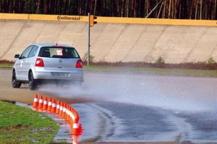 Zehn Winterreifen der Dimension 185/60 R 14 T im Test