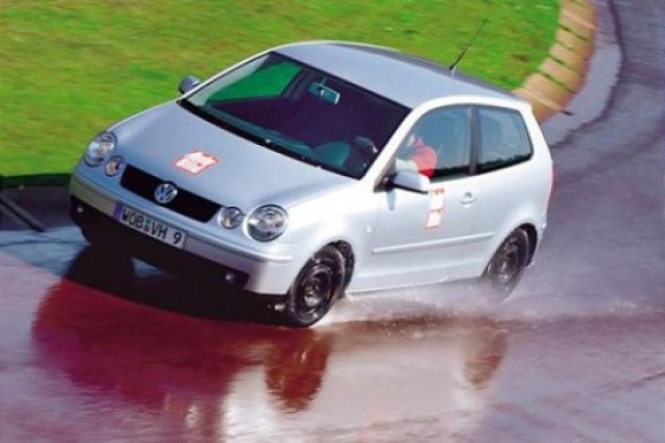 Zehn Winterreifen der Dimension 185/60 R 14 T im Test