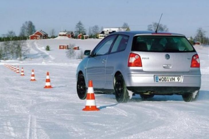 Zehn Winterreifen der Dimension 185/60 R 14 T im Test