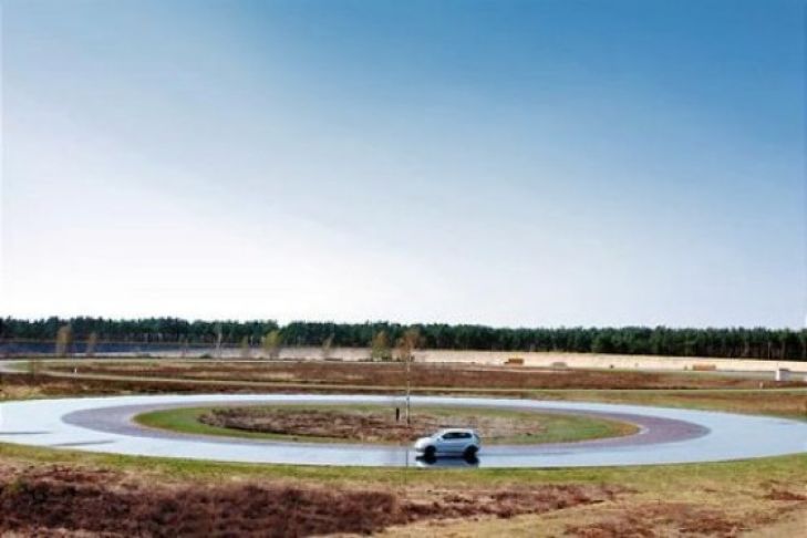 Zehn Winterreifen der Dimension 185/60 R 14 T im Test