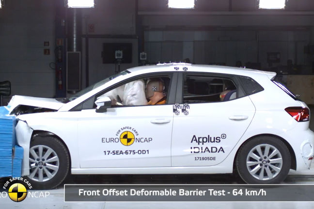 Video Crashtest Seat Arona Ibiza 2017 Autobild De