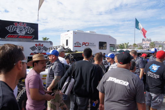 Menschenmassen in Ensenada