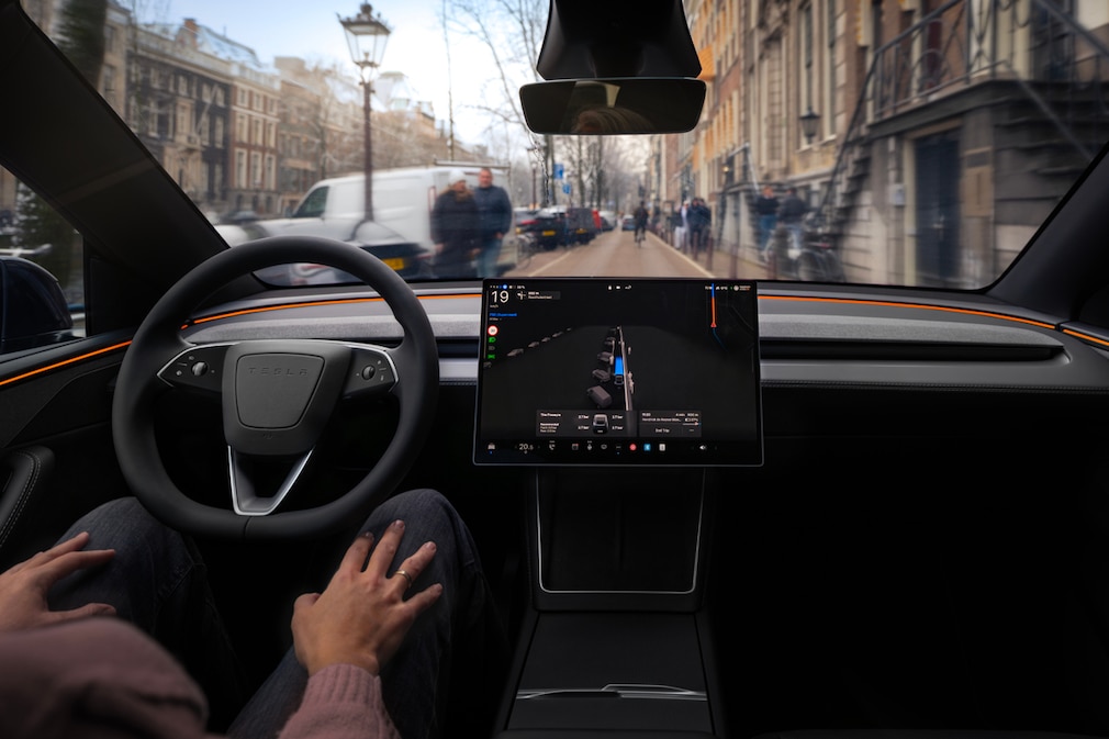 tesla full self driving supervised niederlande