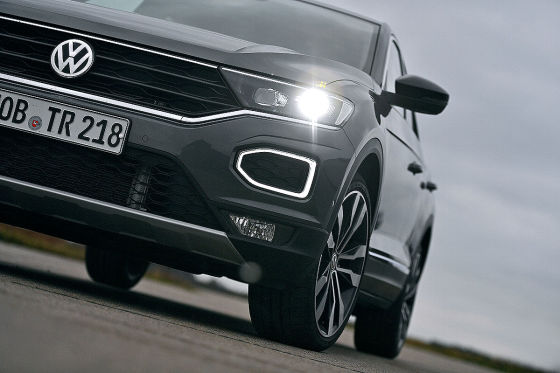 Kleine SUVs im Test: VW T-Roc gegen Audi Q2 und Hyundai Kona - AUTO BILD
