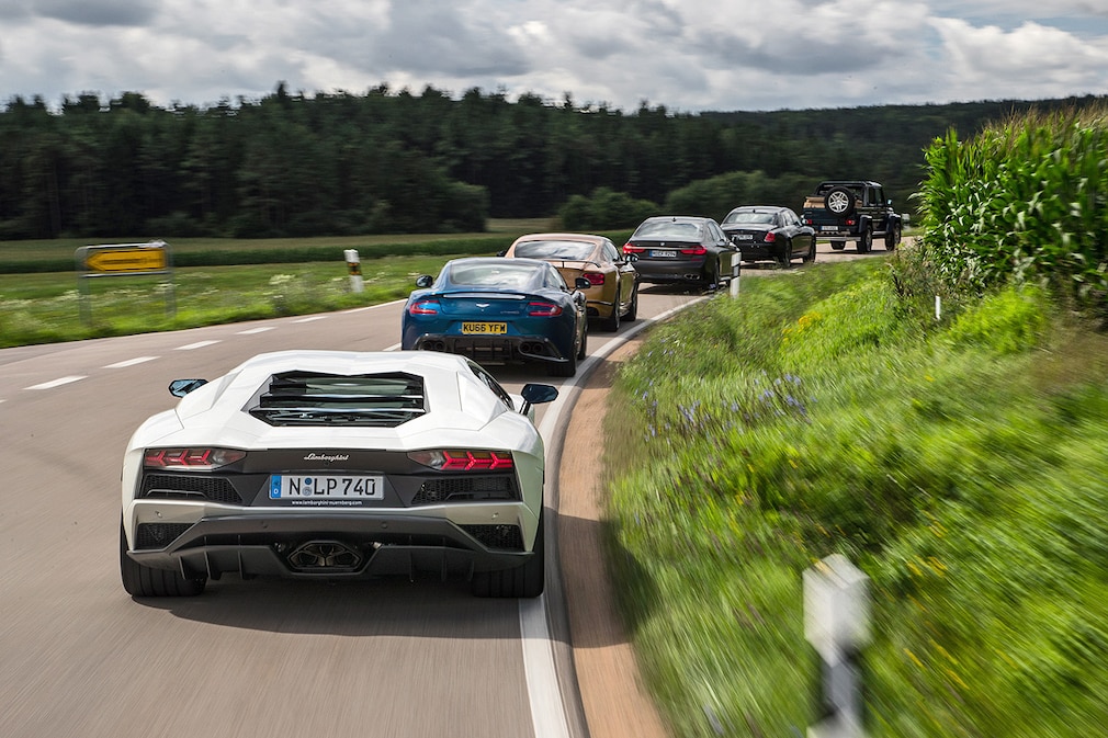 Lamborghini Aventador S Aston Martin Vanquish S Bentley Continental Supersports BMW M760 Li Rolls-Royce Ghost Mercedes-Maybach G650 Landaulet