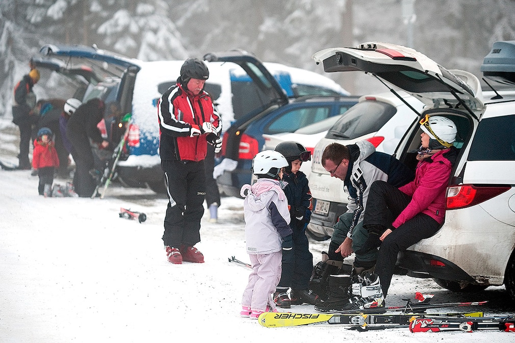 Familie im Skiurlaub