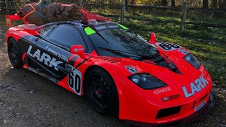 Weihnachtsbäume 2017: Sportwagen-Edition