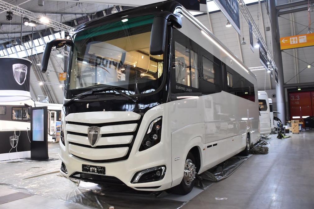 Morelo Empire Liner Silverstone Morelo Empire Liner Silverstone