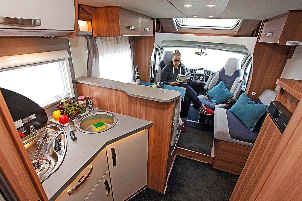 Wohnmobil-Test Weinsberg Carasuite 700 ME