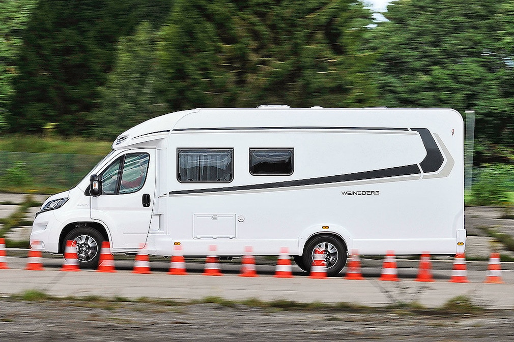 Wohnmobil-Test Weinsberg Carasuite 700 ME