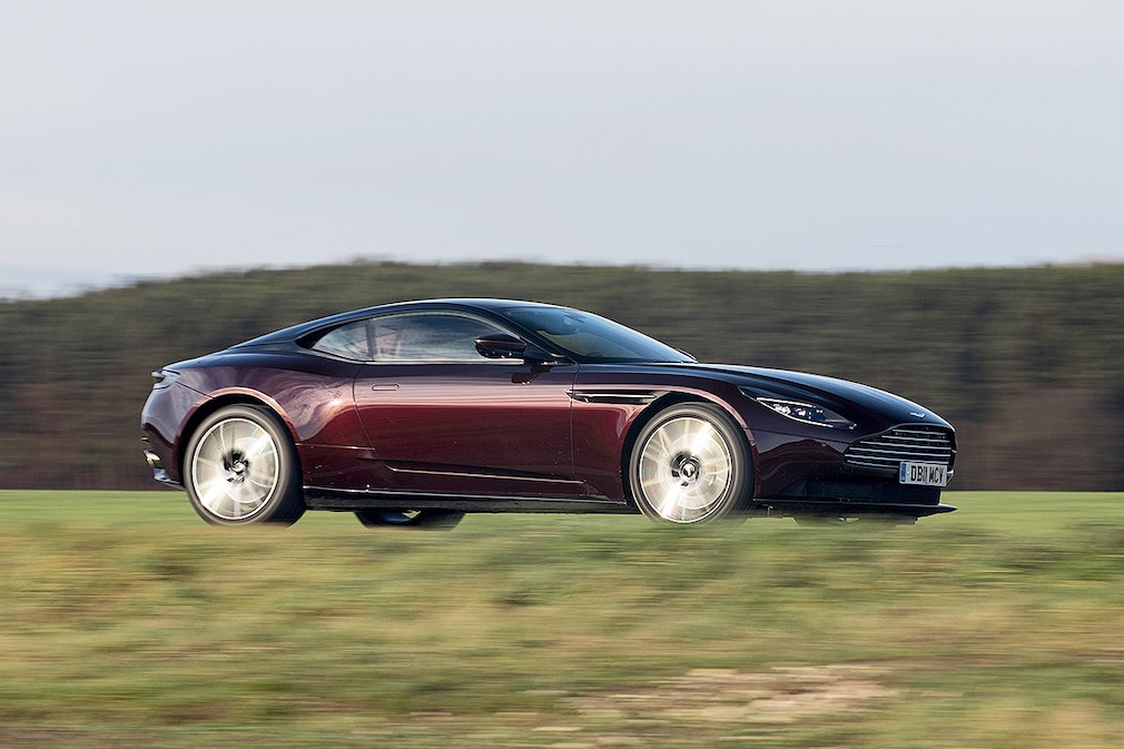 Aston Martin DB11 V8