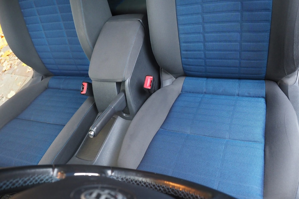 Autositze reinigen – Tipps & Tricks zur Polsterreinigung