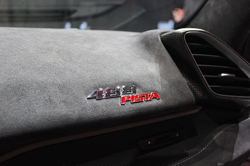 Ferrari 488 Pista (2018): Test, Motor, PS, Preis Ferrari 488 Pista (2018): Test, Motor, PS, Preis