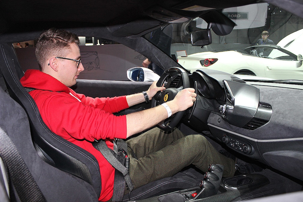 Ferrari 488 Pista (2018): Test, Motor, PS, Preis Ferrari 488 Pista (2018): Test, Motor, PS, Preis