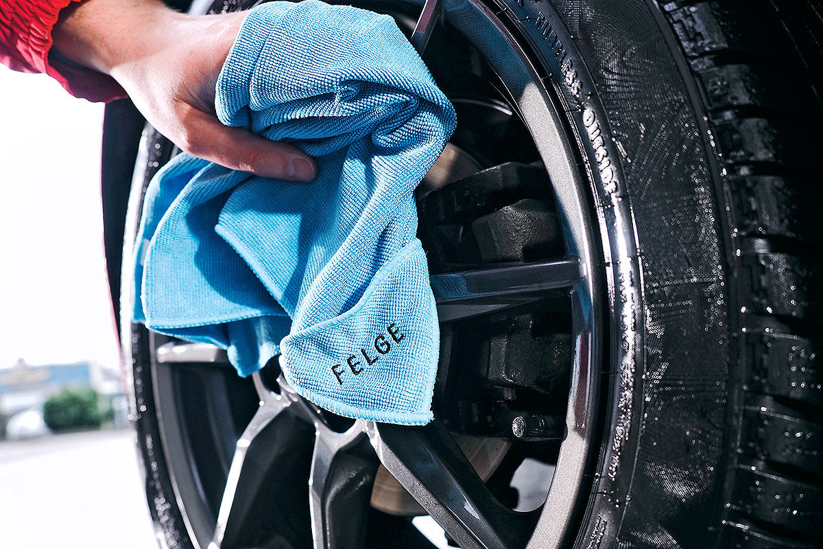 Auto waschen: Wie wäscht man das Auto richtig und schonend? - AUTO BILD
