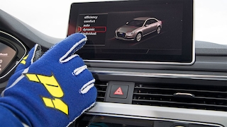 Vier Sportler im Fahrdynamik-Test