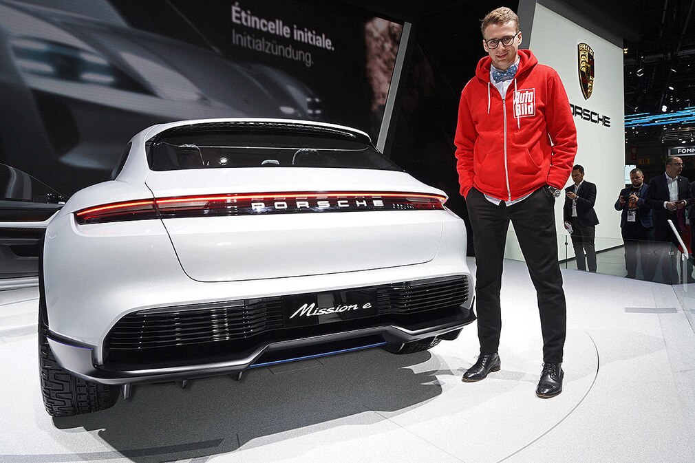 Porsche Mission E Cross Turismo (2018): Bilder, Cockpit, Test
