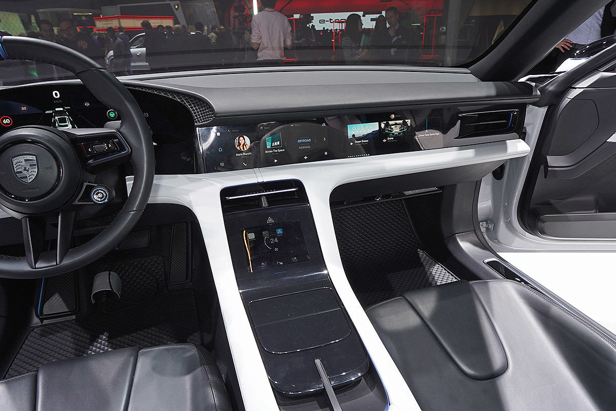 Porsche Mission E Cross Turismo (2018): Bilder, Cockpit, Test