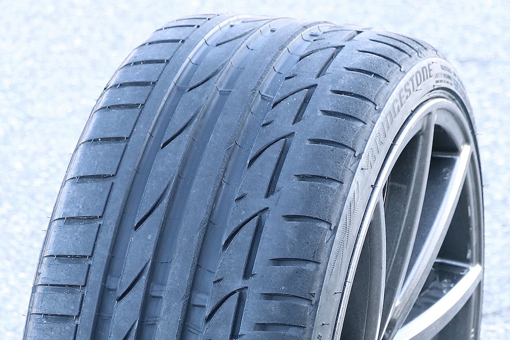 Bridgestone Potenza S001