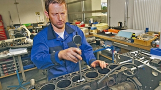Motorinstandsetzung: Preise und Ablauf