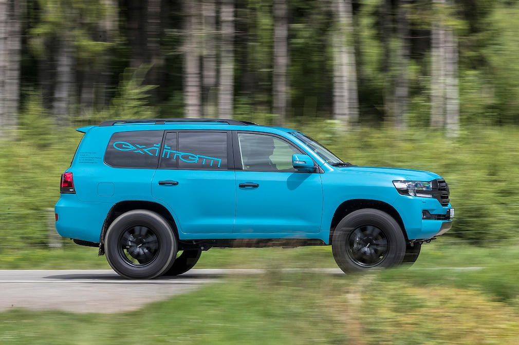 Toyota Land Cruiser V8