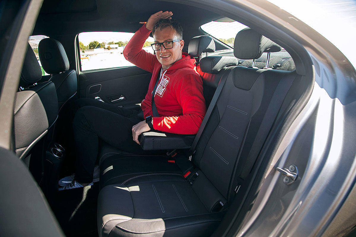 Mercedes Benz A Klasse Limousine 2018 Bilder Autobild De