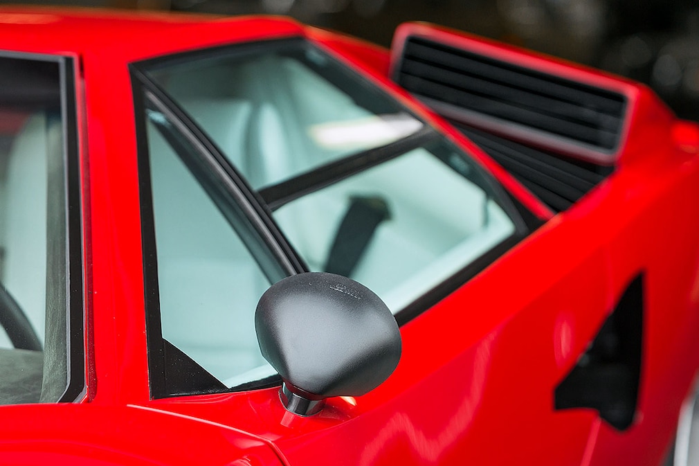 Lamborghini Countach LP400