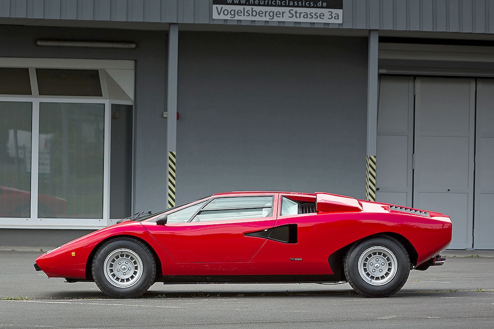 Lamborghini Countach LP400