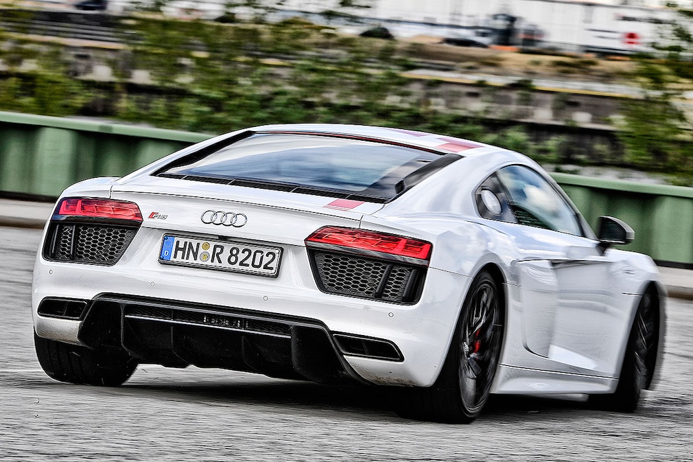 Audi R8 RWS