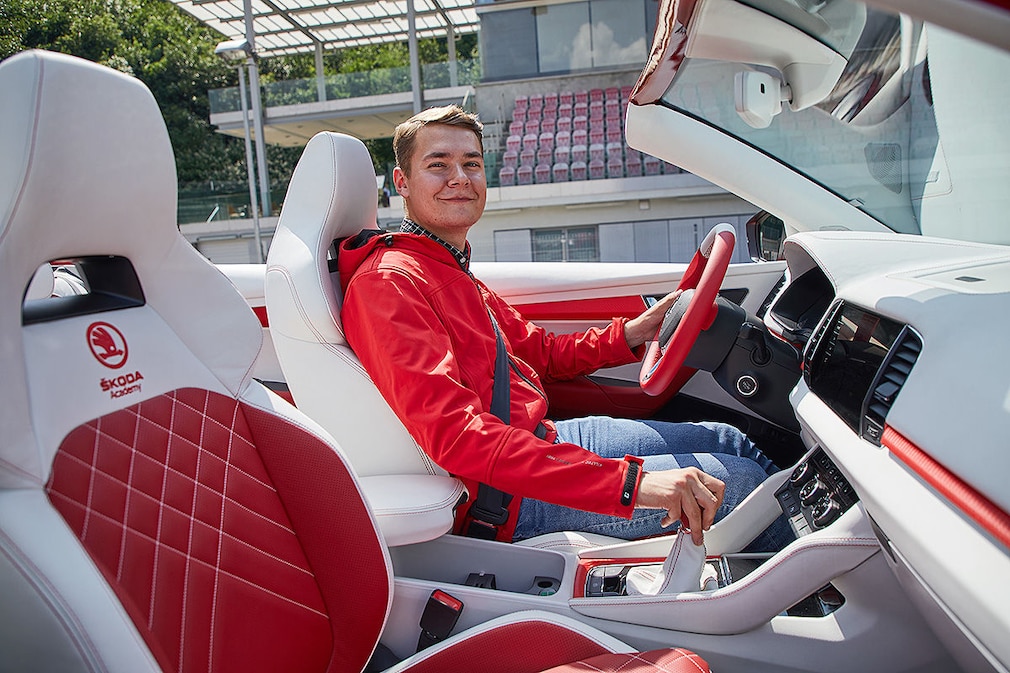 Skoda SUNROQ