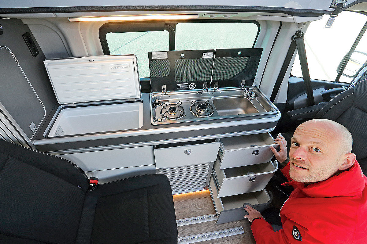 Wohnmobil Nissan Michelangelo - Küchenblock