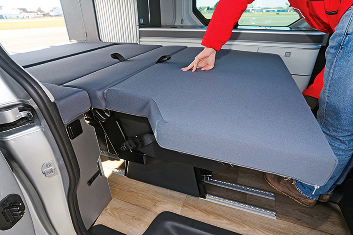 Wohnmobil Nissan Michelangelo - unteres Bett