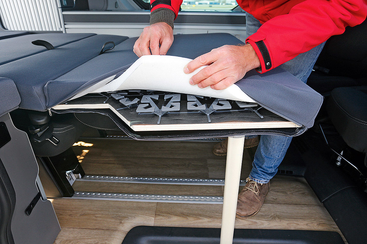 Wohnmobil Nissan Michelangelo - unteres Bett